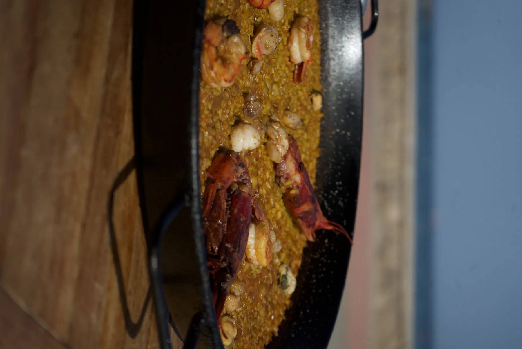 Detalle de la paella de marisco de La Marimandona Beach